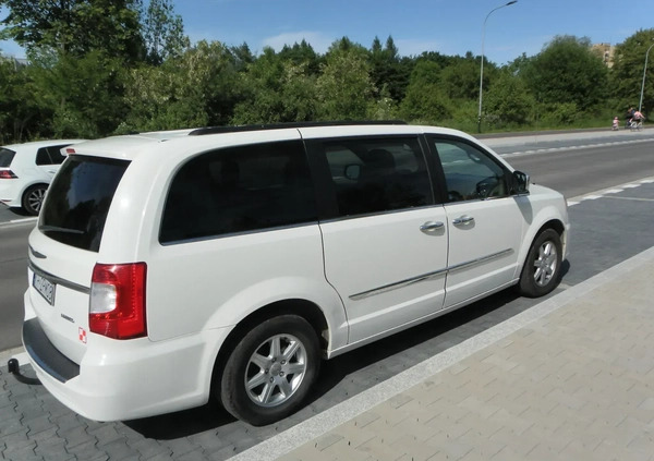 Chrysler Town &amp; Country cena 46500 przebieg: 281000, rok produkcji 2012 z Kraków małe 92